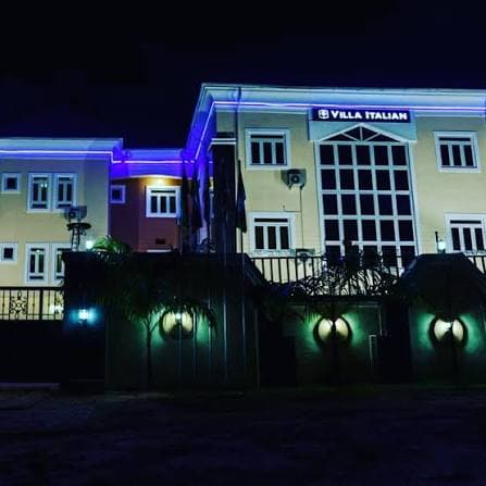 Villa Italian Hotel